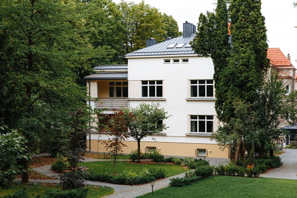 Lion'S Castle Hotel Lemberg Exterior foto