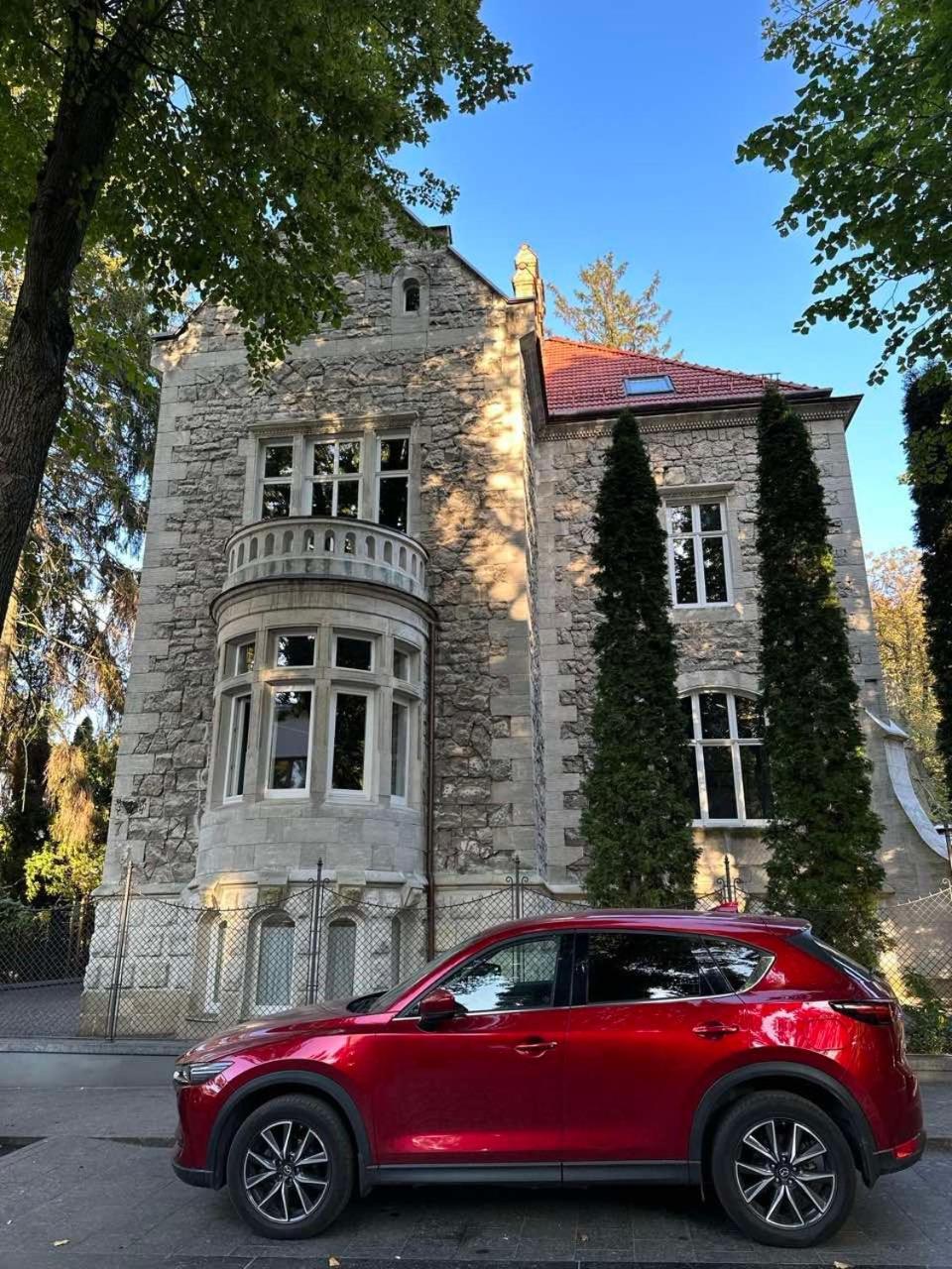 Lion'S Castle Hotel Lemberg Exterior foto